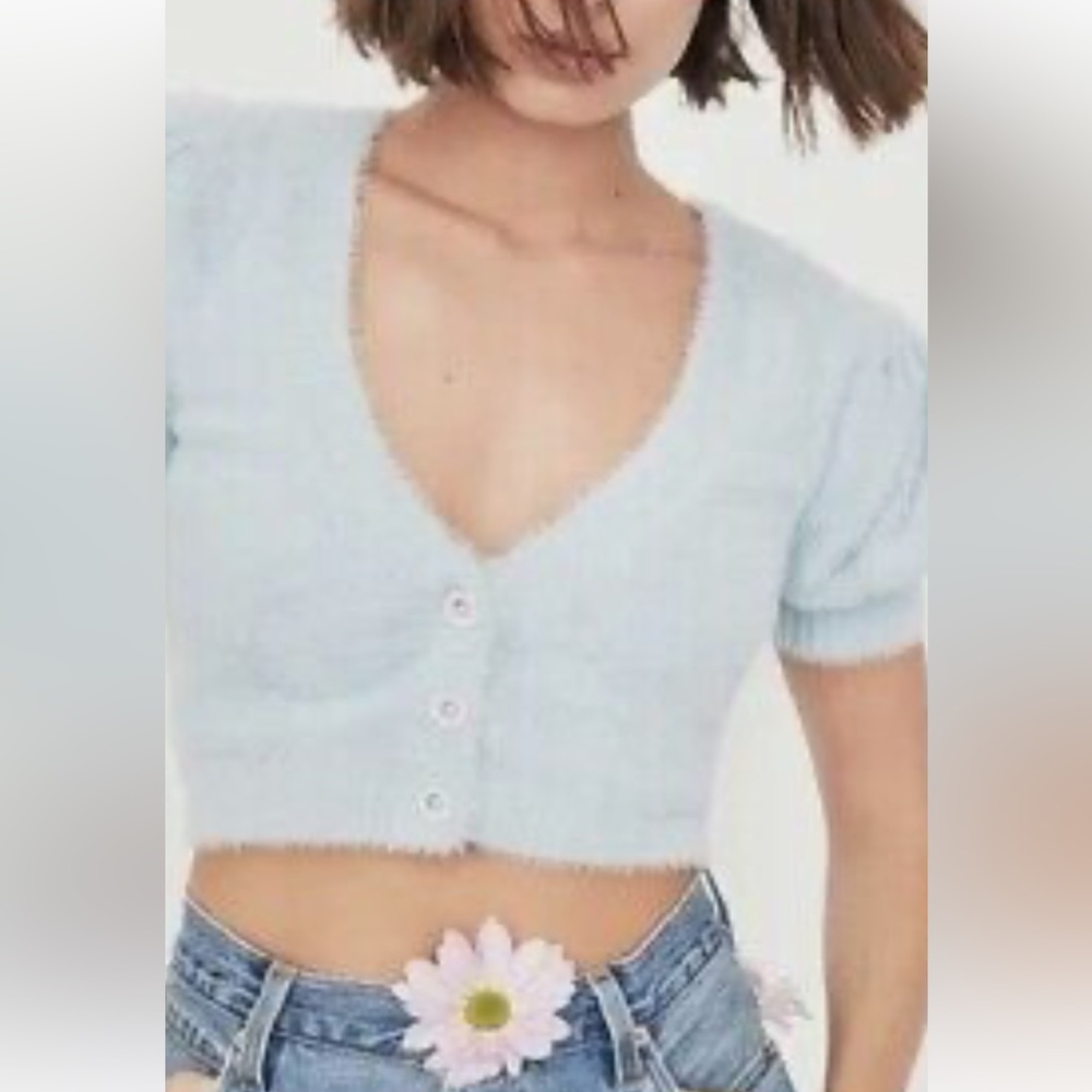For Love & Lemons
Devon Cropped Cardigan
Sweater Top Baby Blue